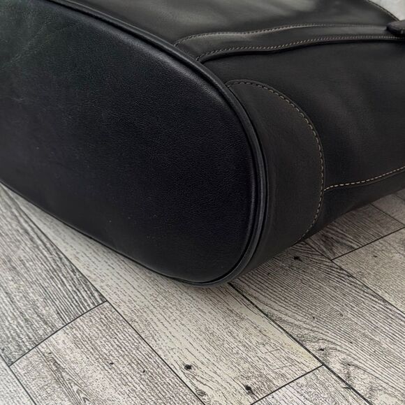 Coach Vintage Hampton Legacy Black Leatherware Tote - Picture 9 of 15
